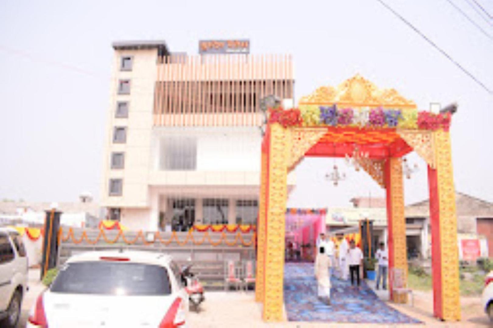 Guru Dev Palace Hotel & Lawn,Ayodhya Zewnętrze zdjęcie